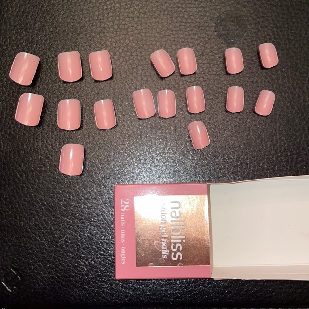 Nail bliss nails mauve pink nude AS SHOWN & NO GLUE press on Halloween costume